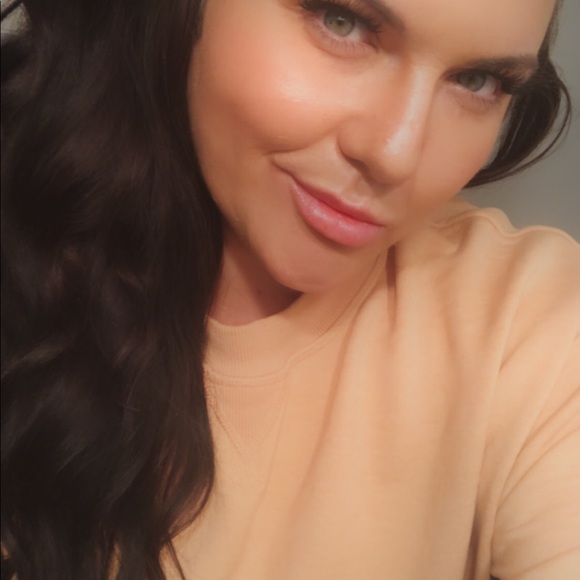 Meet your Posher, Jade - Picture 1 of 1